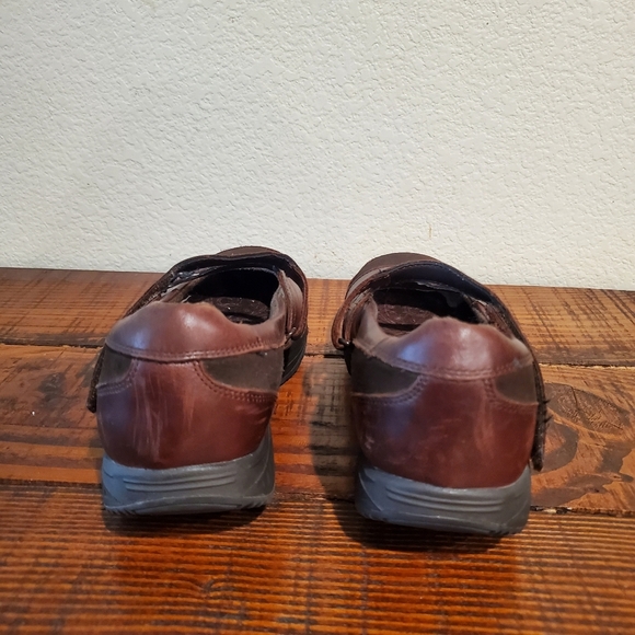 Skechers Shape Ups Brown Active Hyper Mary Janes - Picture 8 of 8